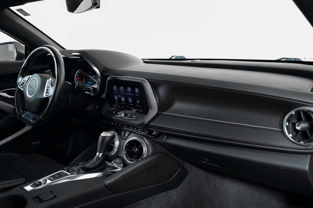 Used 2020 Chevrolet Camaro LT w/ Technology Package RWD image 34