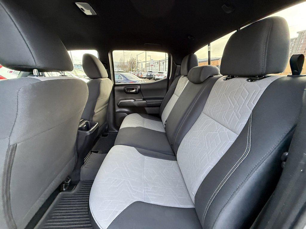Certified 2023 Toyota Tacoma TRD Off-Road image 19