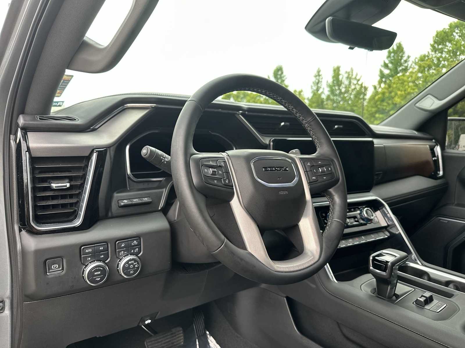 Certified 2025 GMC Sierra 1500 Denali w/ Denali Reserve Package AWD/4WD image 16