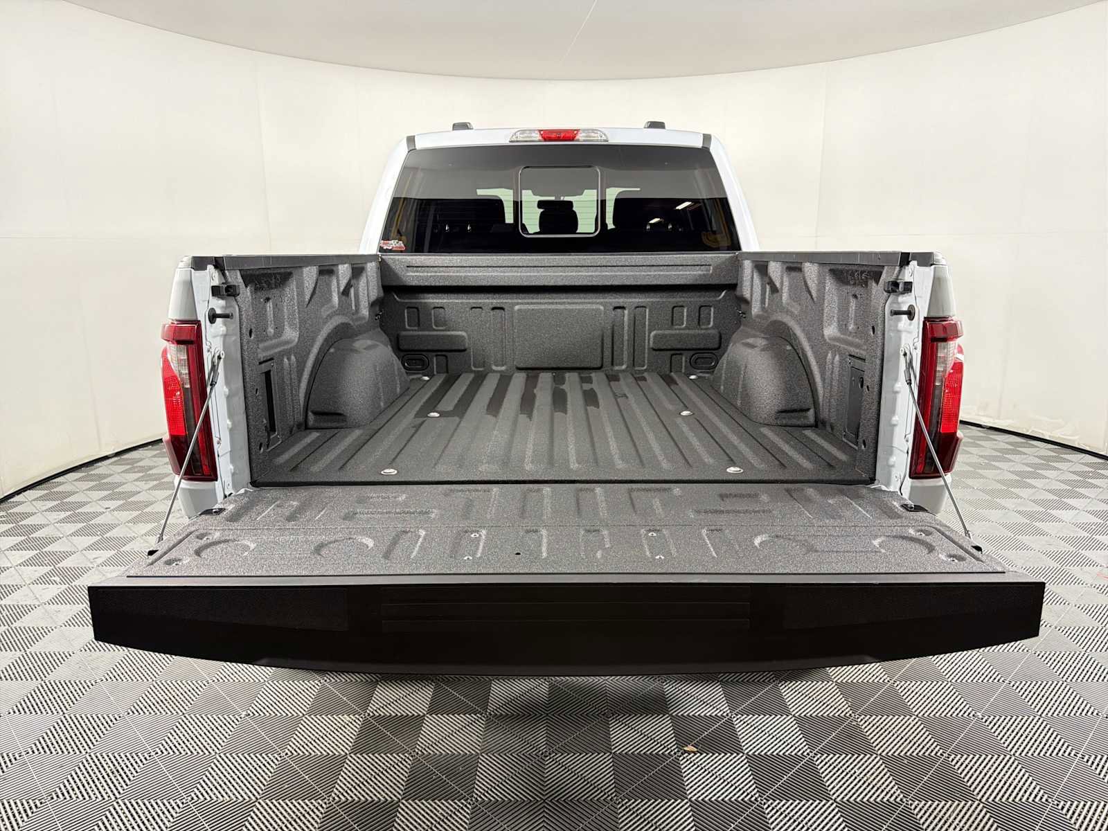 Used 2025 Ford F150 XLT w/ Equipment Group 302A MID AWD/4WD image 16