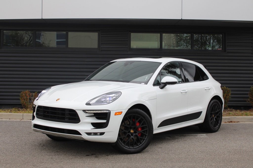 Certified 2017 Porsche Macan GTS image 1