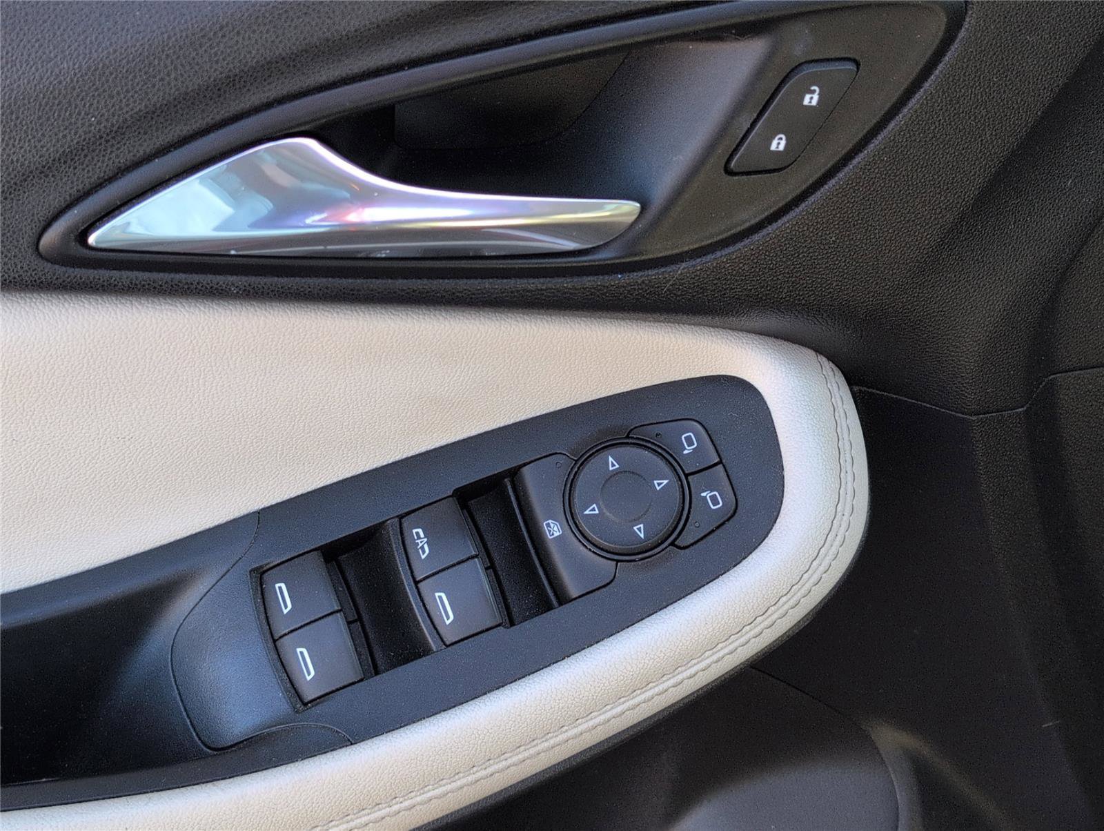 Used 2020 Buick Encore GX Preferred image 47