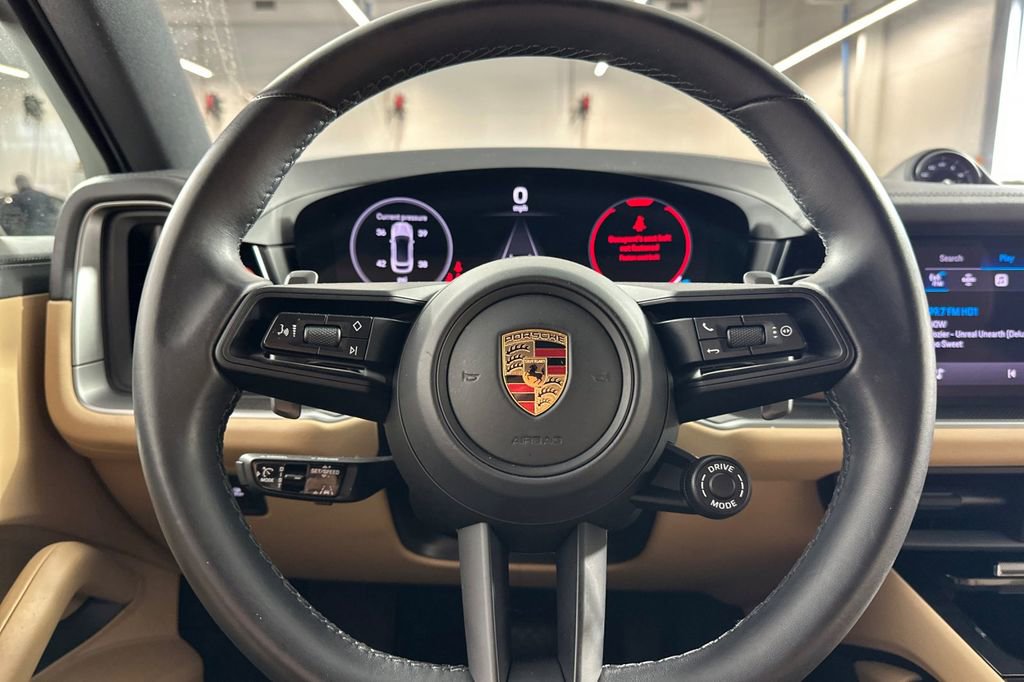 Used 2024 Porsche Cayenne Coupe image 26