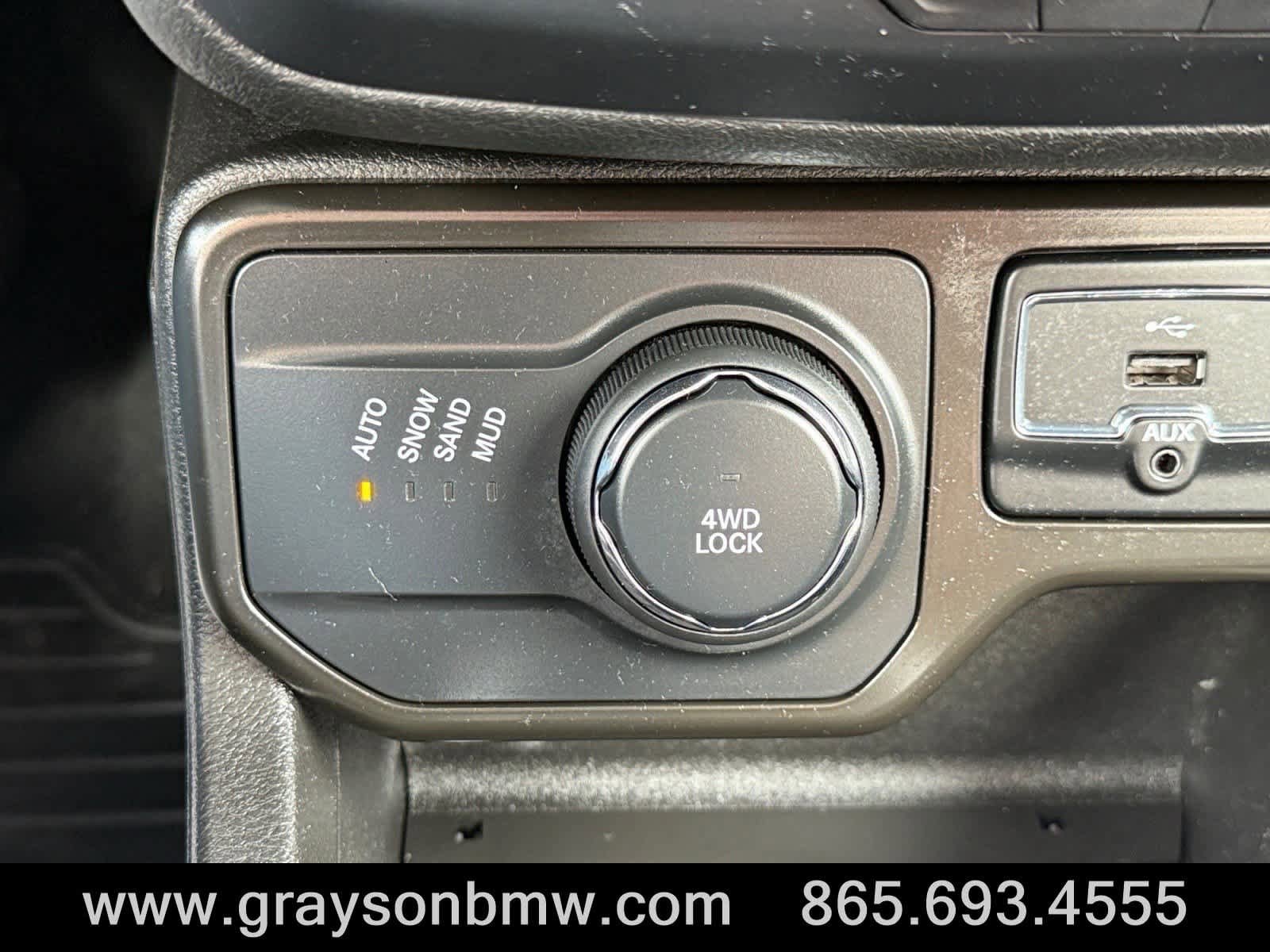 Used 2020 Jeep Renegade Latitude w/ Cold Weather Group image 27