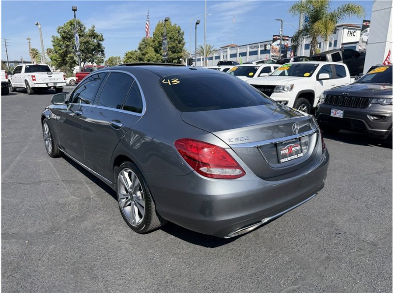 Used 2018 Mercedes-Benz C 300 Sedan w/ Premium Package image 4