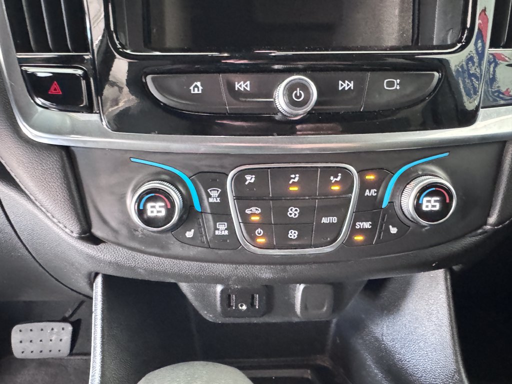 Certified 2023 Chevrolet Traverse LT AWD/4WD image 17