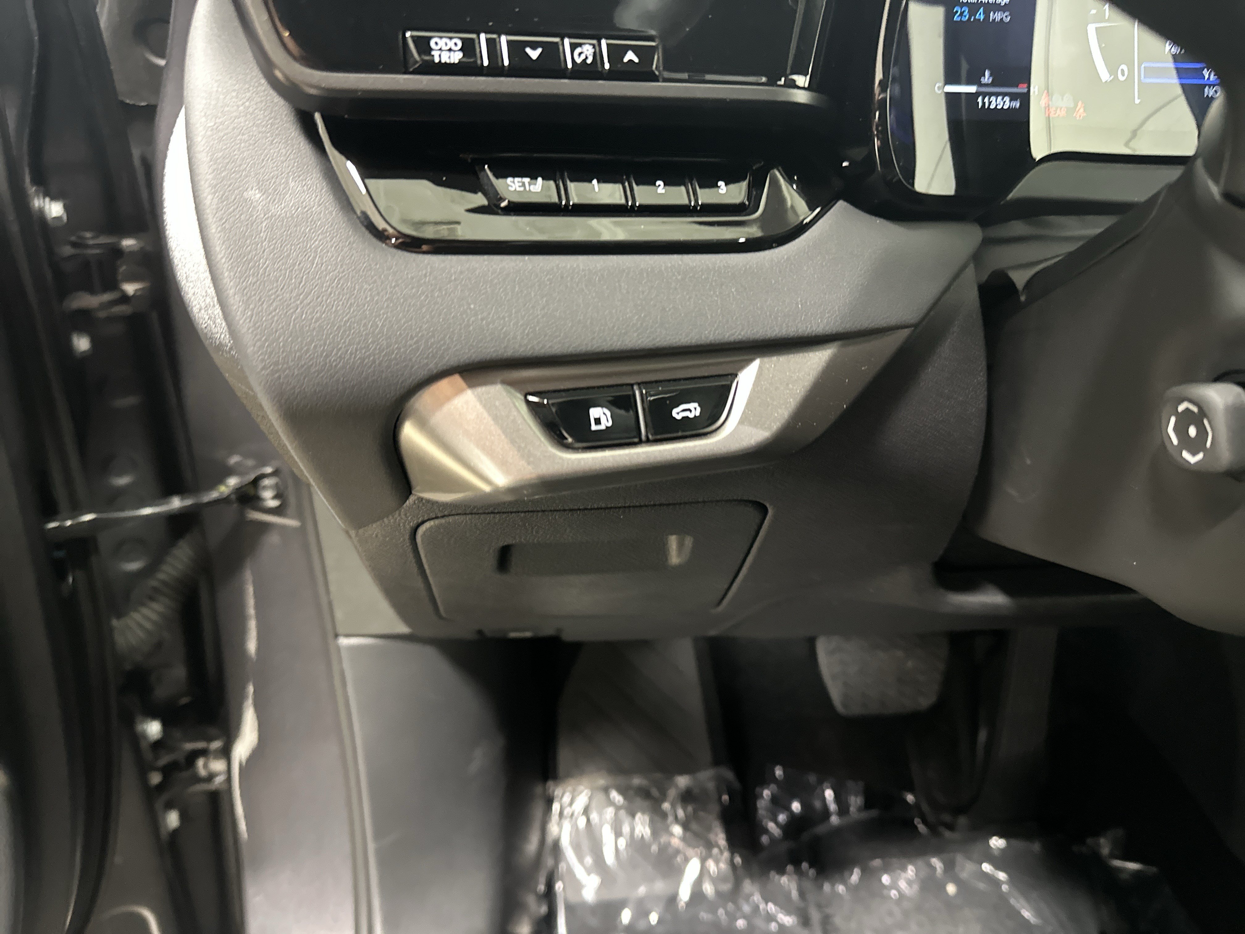 Used 2025 Lexus RX 350 Premium w/ Convenience Package AWD/4WD image 37