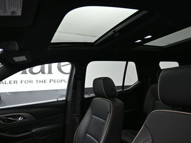 Used 2023 Chevrolet Traverse Premier image 17