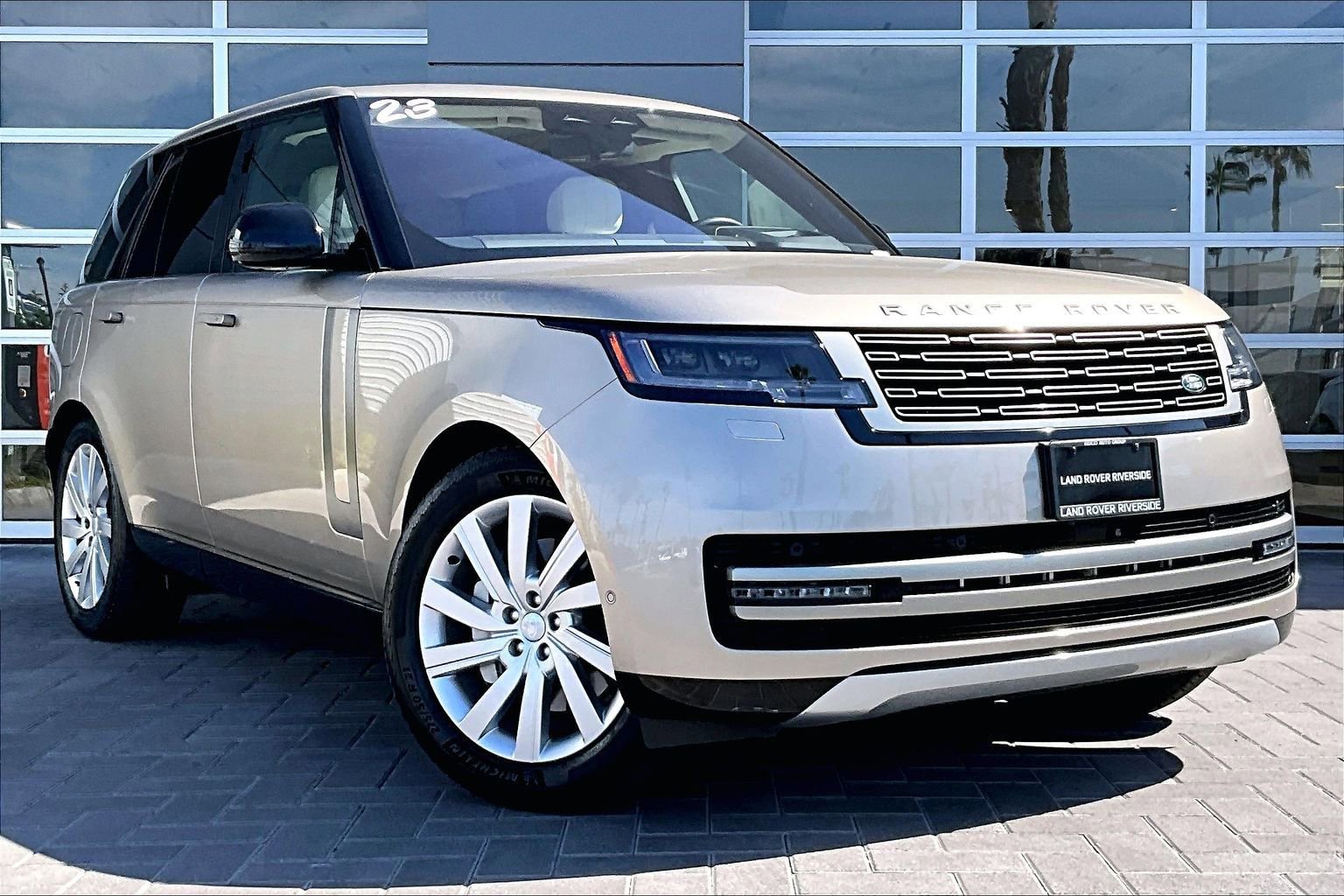 Certified 2023 Land Rover Range Rover SE AWD/4WD image 3