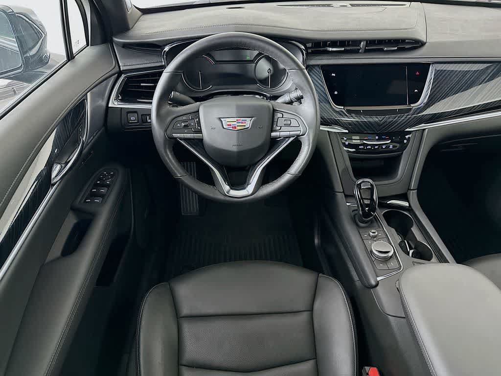 Used 2024 Cadillac XT6 Premium Luxury AWD/4WD image 10