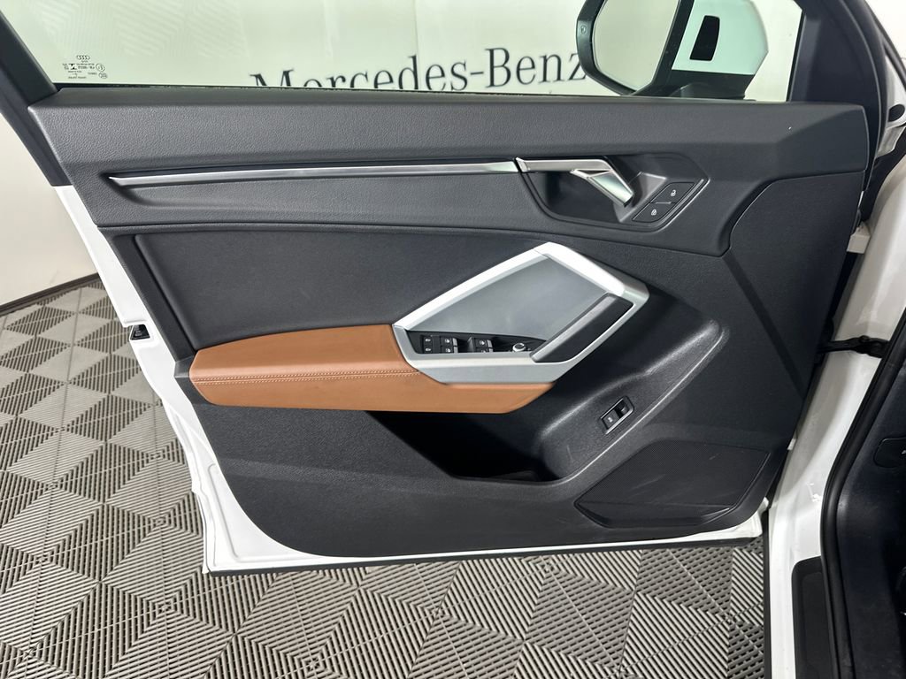 Used 2021 Audi Q3 2.0T Premium w/ Convenience Package image 10