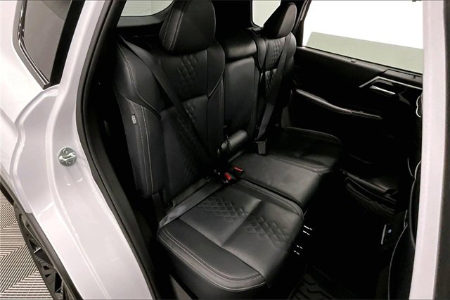 Used 2024 Mitsubishi Outlander SEL Black Edition image 22