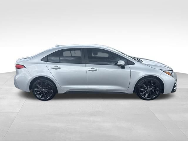Used 2024 Toyota Corolla SE FWD image 6