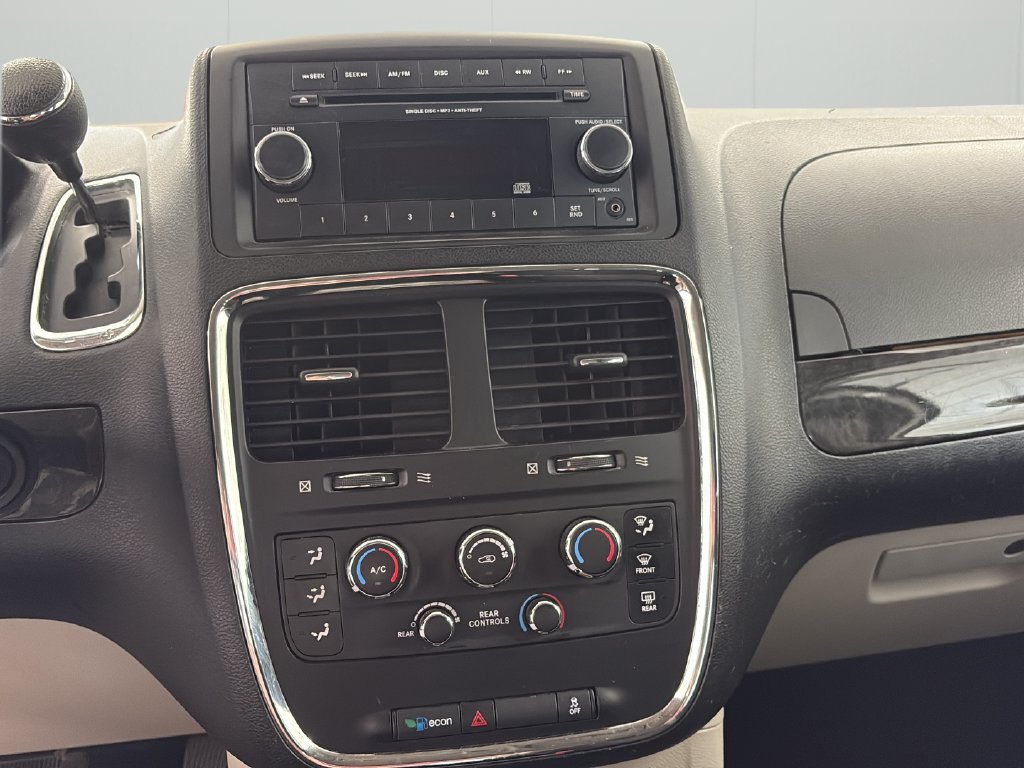Used 2013 Dodge Grand Caravan SE FWD image 10