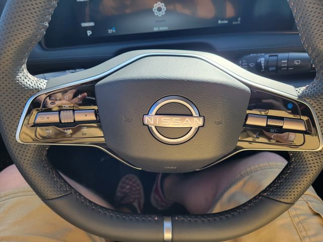 New 2025 Nissan Ariya AWD image 18