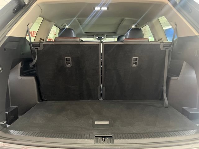 Used 2024 Volkswagen Atlas Peak Edition SE AWD/4WD image 8