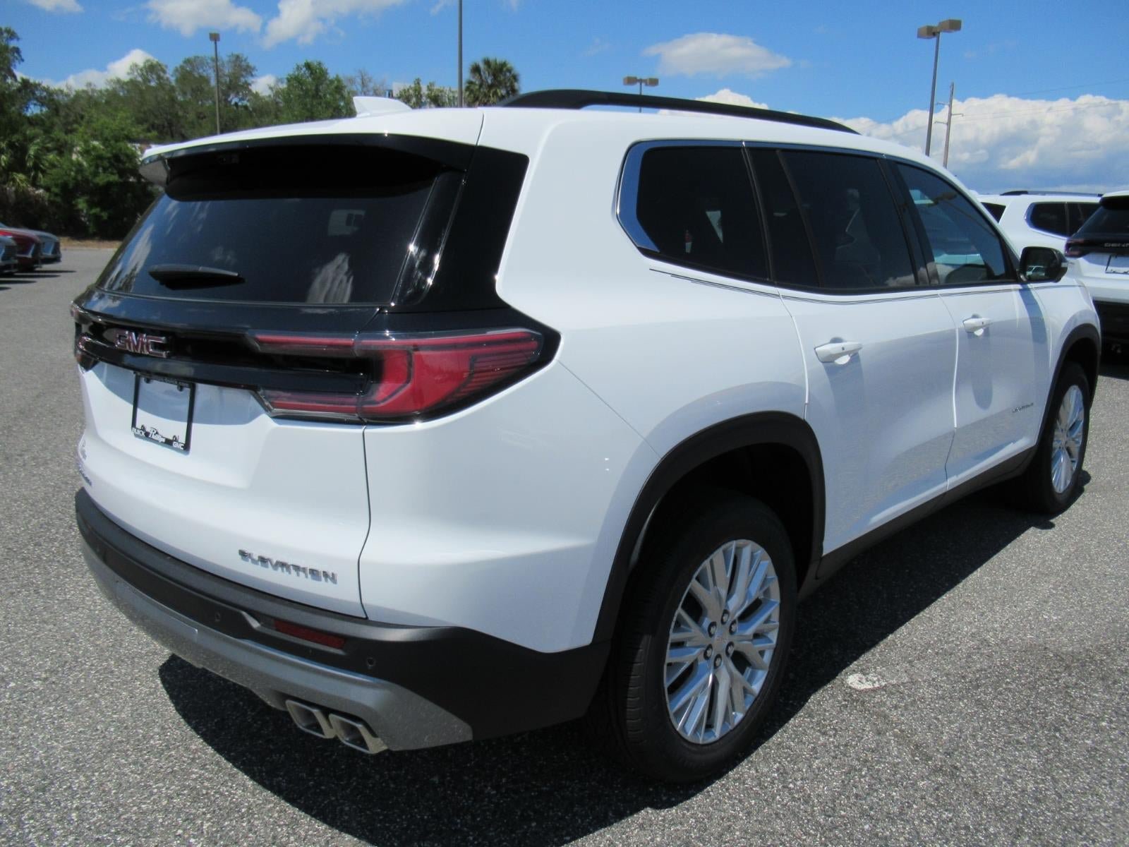 New 2026 GMC Acadia Elevation w/ Elevation Premium Package FWD image 7