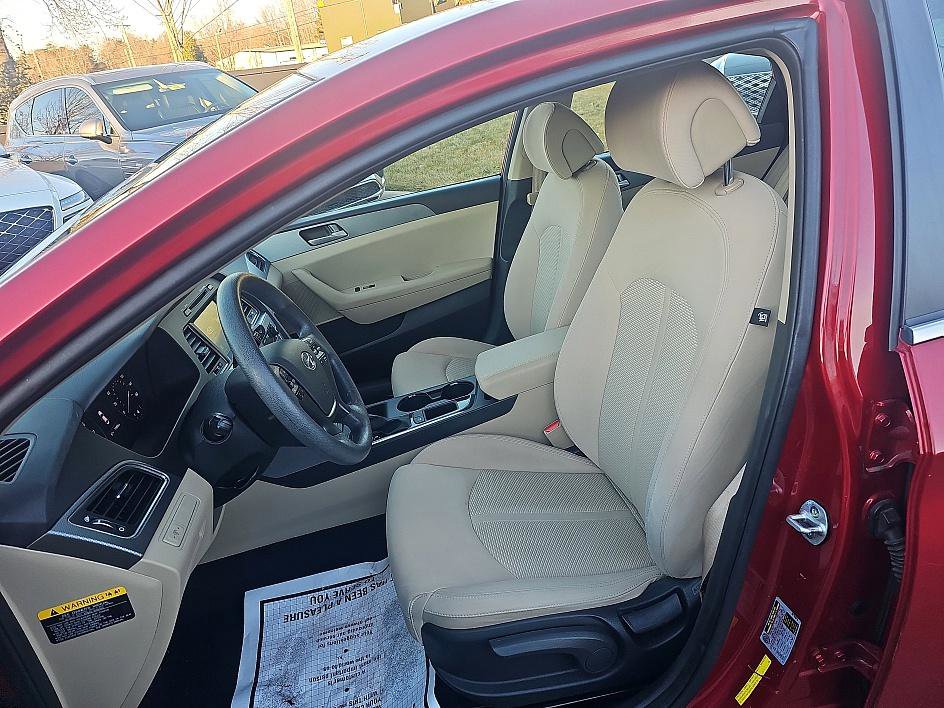 Used 2017 Hyundai Sonata SE image 14