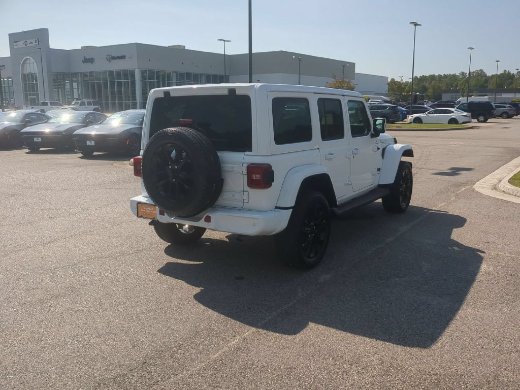 Certified 2023 Jeep Wrangler Unlimited Sahara AWD/4WD image 5