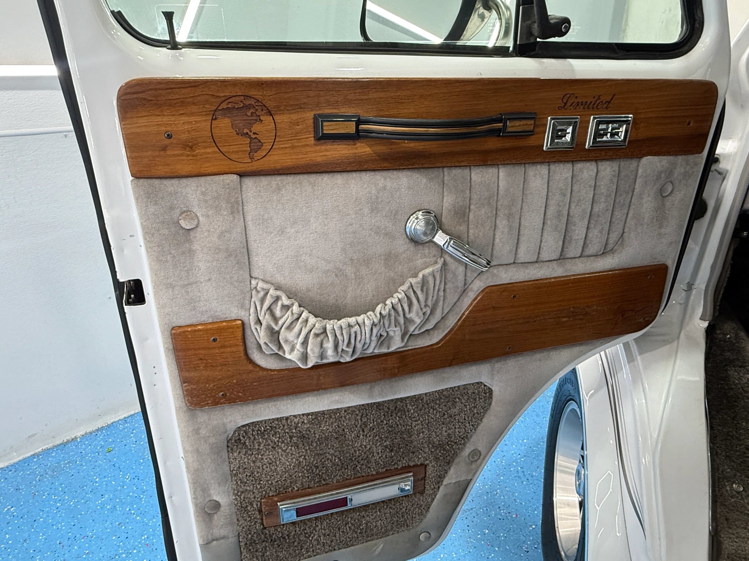 Used 1995 GMC G2500 Vandura RWD image 21