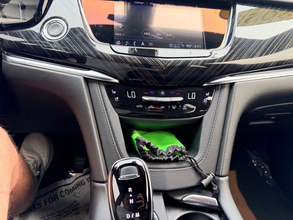 Used 2023 Cadillac XT6 Premium Luxury FWD image 27