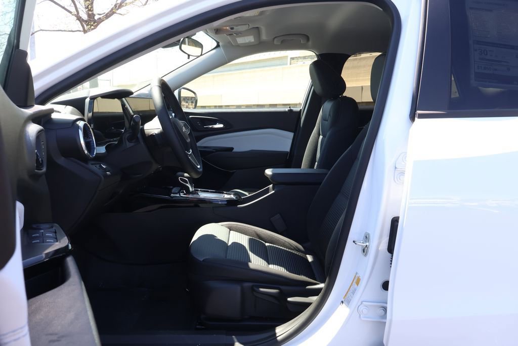 New 2026 Chevrolet Trax LT w/ Driver Confidence Package FWD image 14