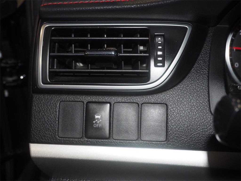 Used 2016 Toyota Camry XLE image 21