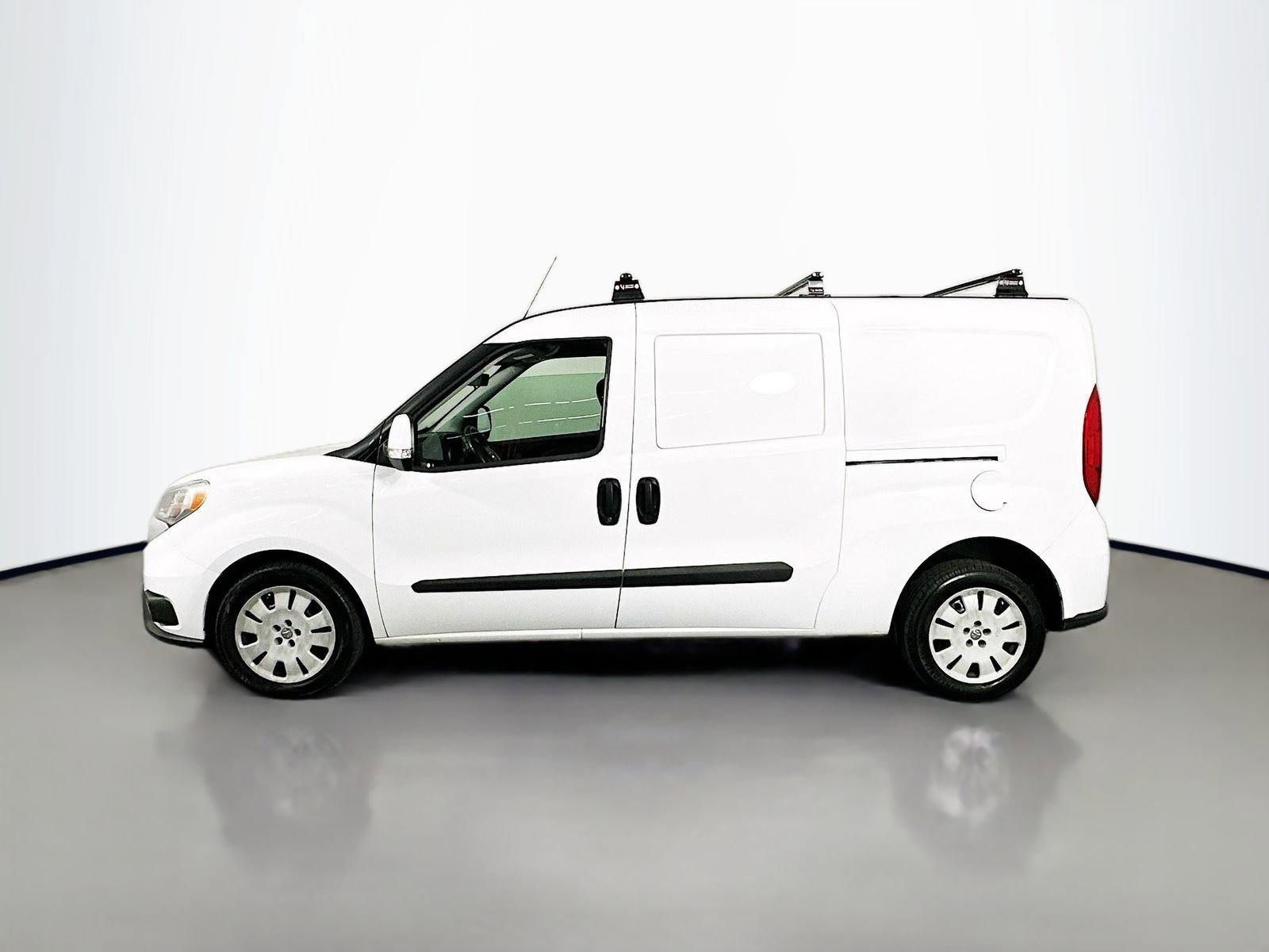 Used 2019 RAM ProMaster City Tradesman SLT FWD image 4