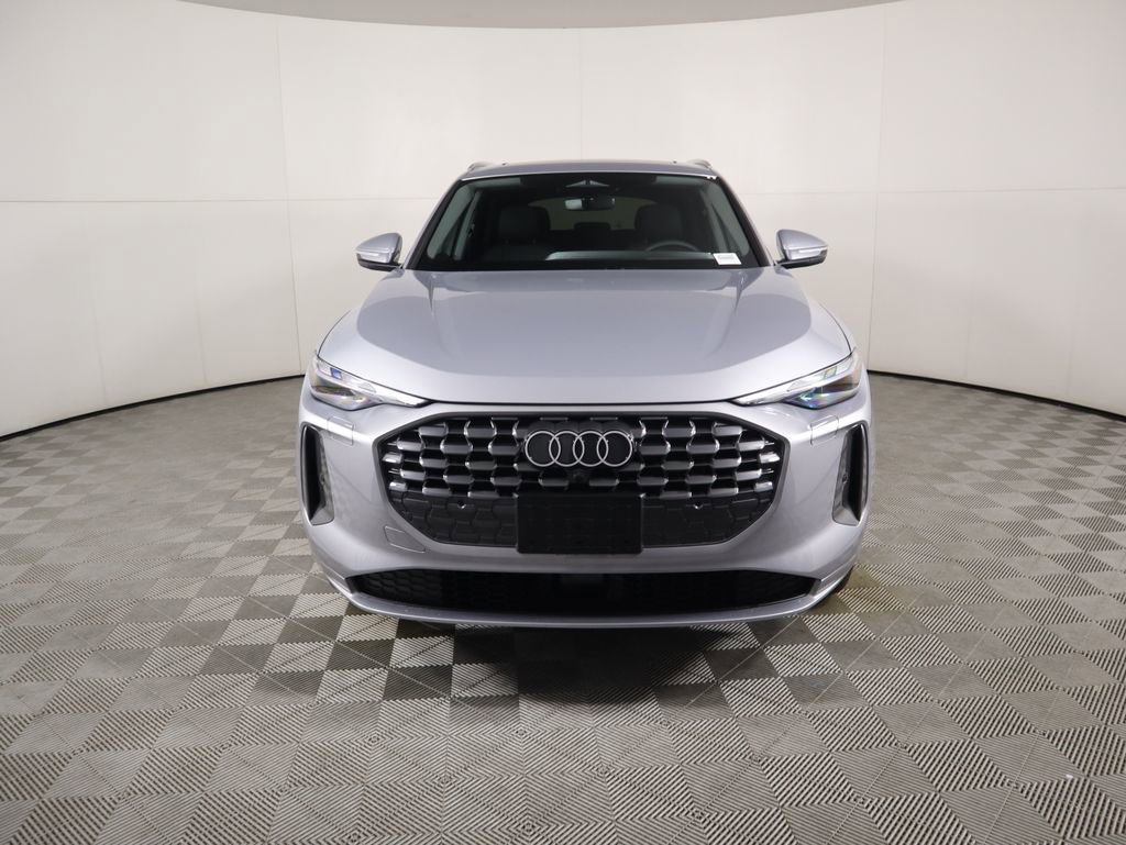 Used 2025 Audi Q5 Premium w/ Convenience Package AWD/4WD image 2