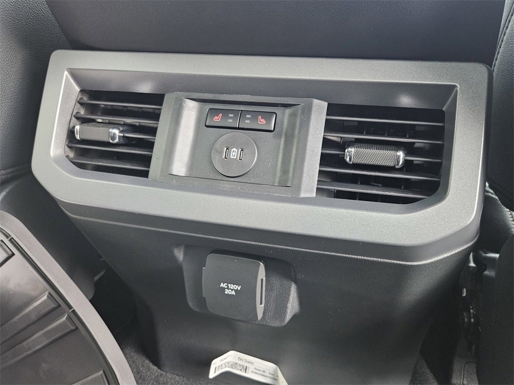 New 2025 Ford F250 Lariat w/ Lariat Ultimate Package image 36