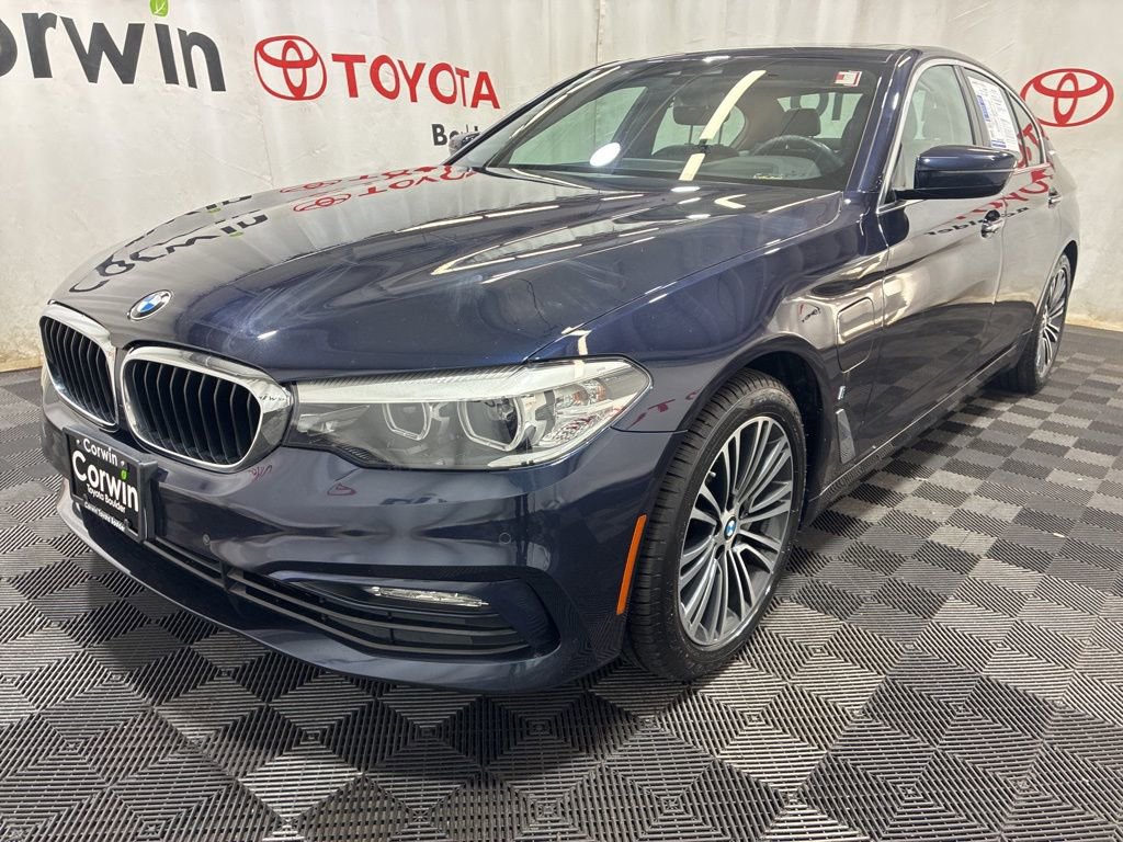 Used 2018 BMW 530e xDrive w/ Premium Package 2 AWD/4WD image 3