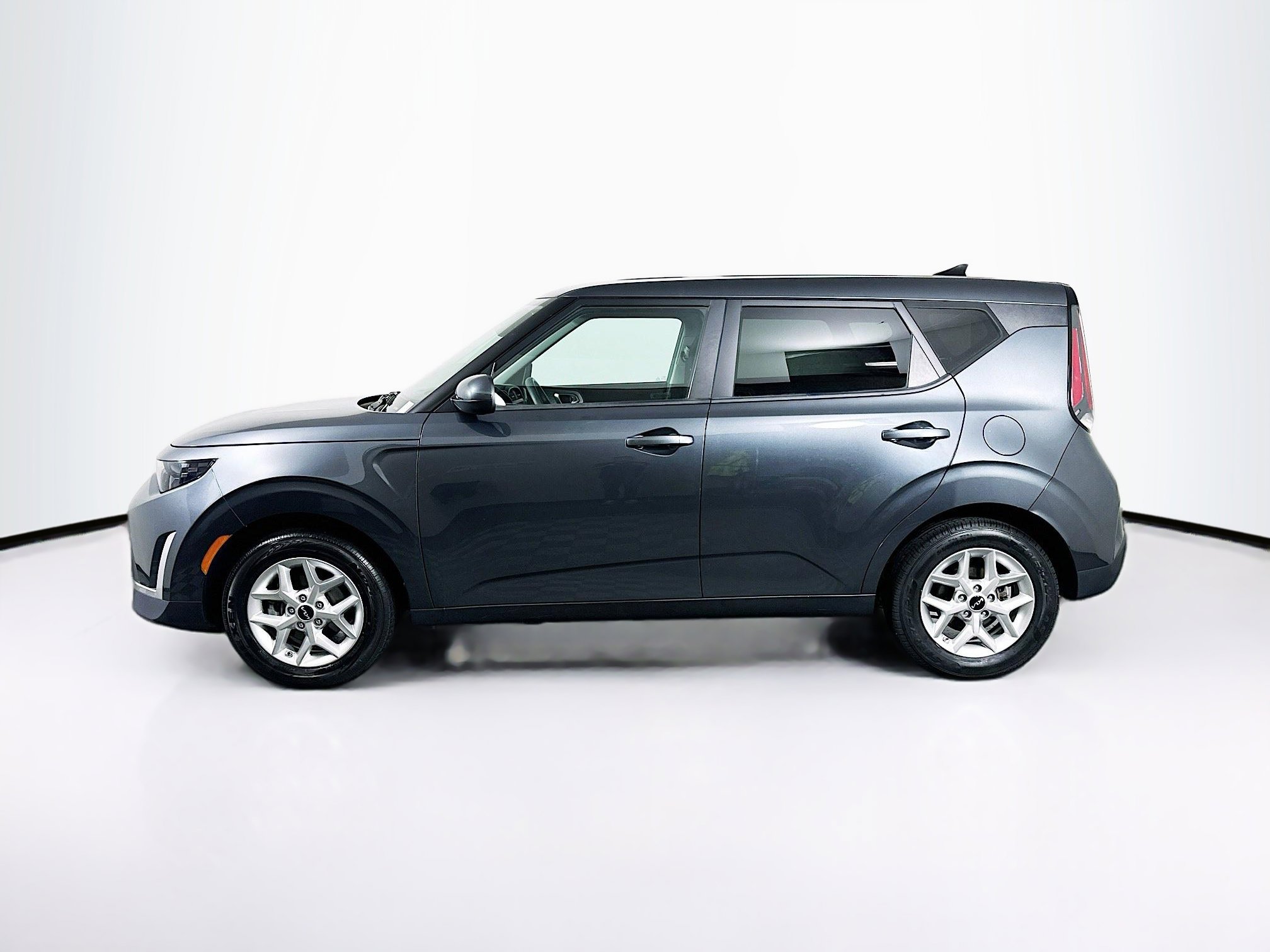 Used 2024 Kia Soul LX w/ Option Group 015 image 4