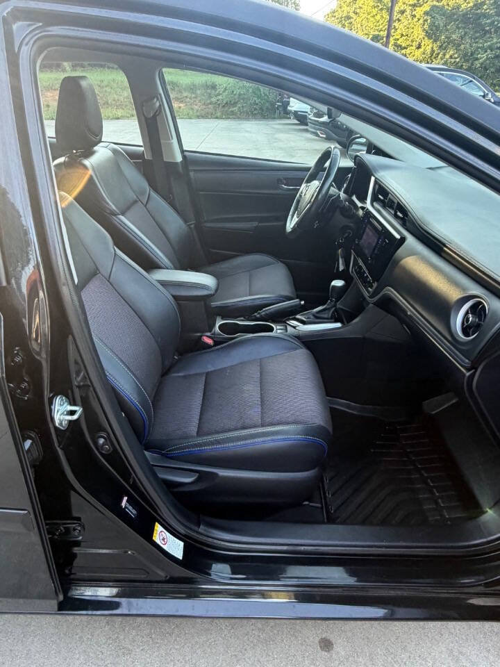 Used 2017 Toyota Corolla SE w/ Carpet Mat Package (TMS) FWD image 15