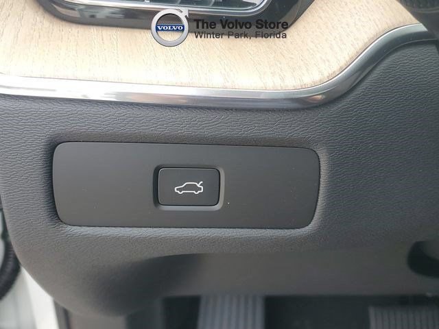 New 2026 Volvo XC60 B5 Ultra w/ Protection Package Premier AWD/4WD image 25