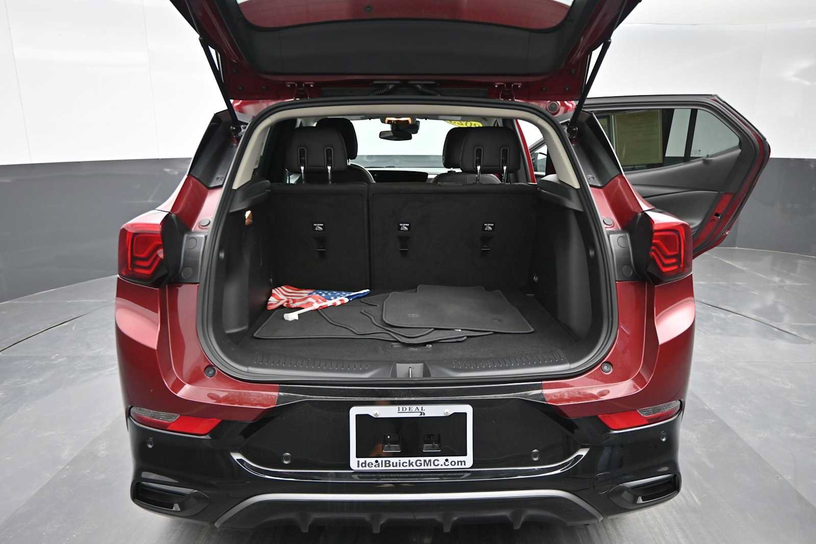 Used 2025 Buick Encore GX Sport Touring w/ Advanced Technology Package AWD/4WD image 15