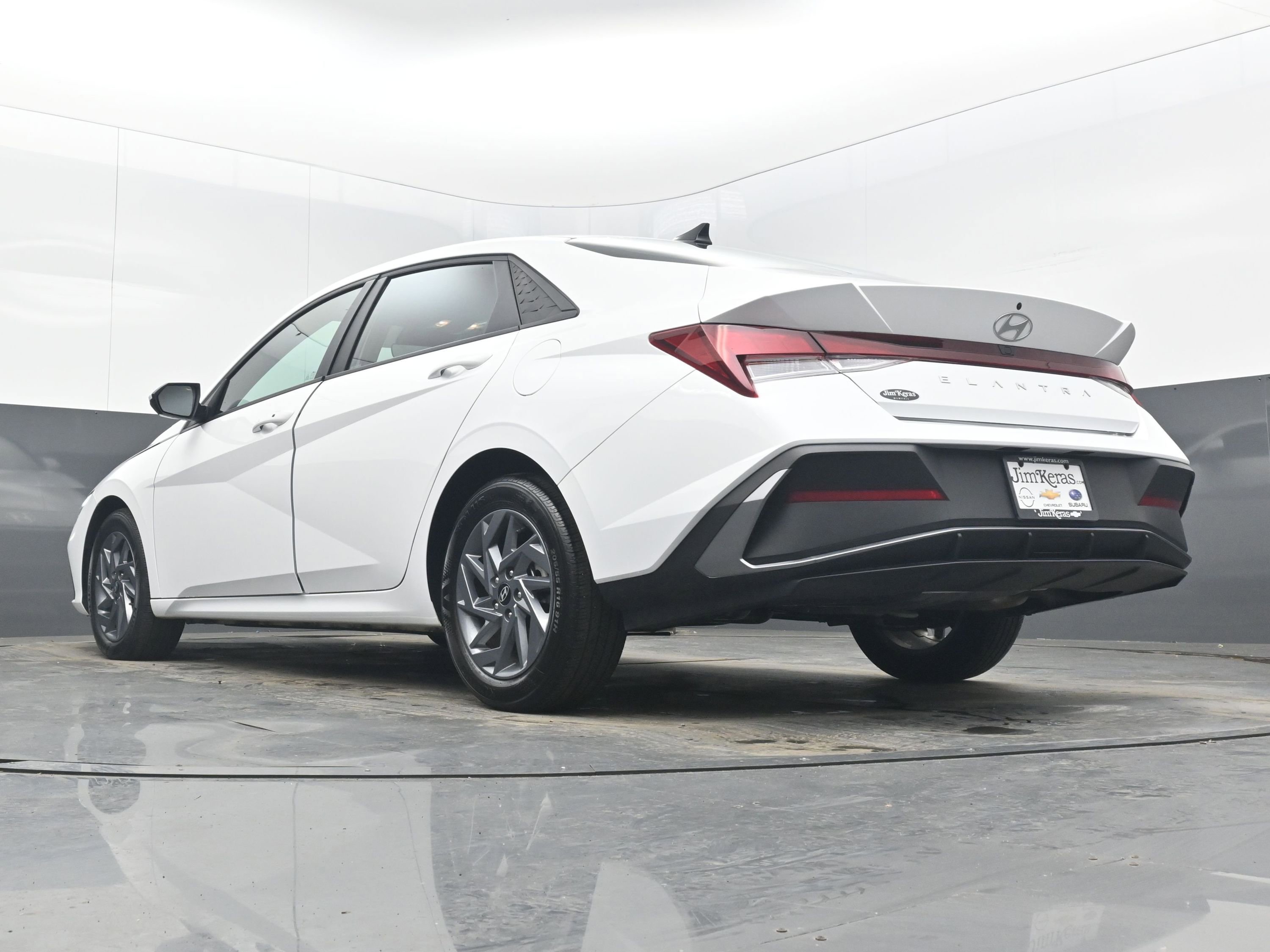 Used 2024 Hyundai Elantra SEL image 40