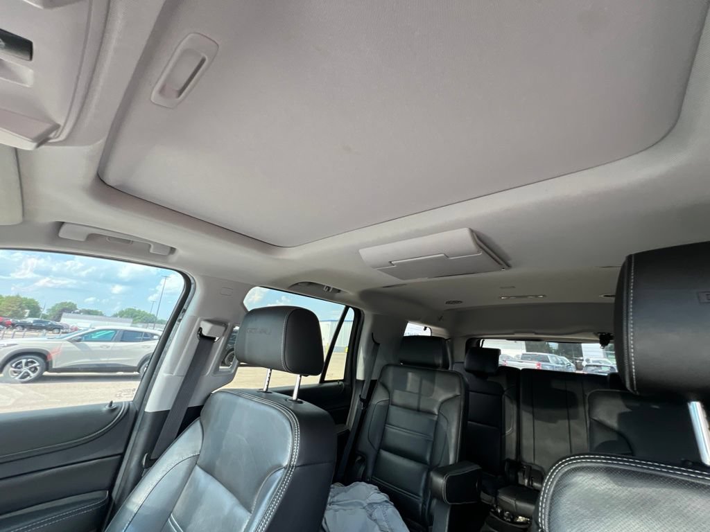 Used 2018 GMC Yukon Denali w/ Denali Ultimate Package AWD/4WD image 17