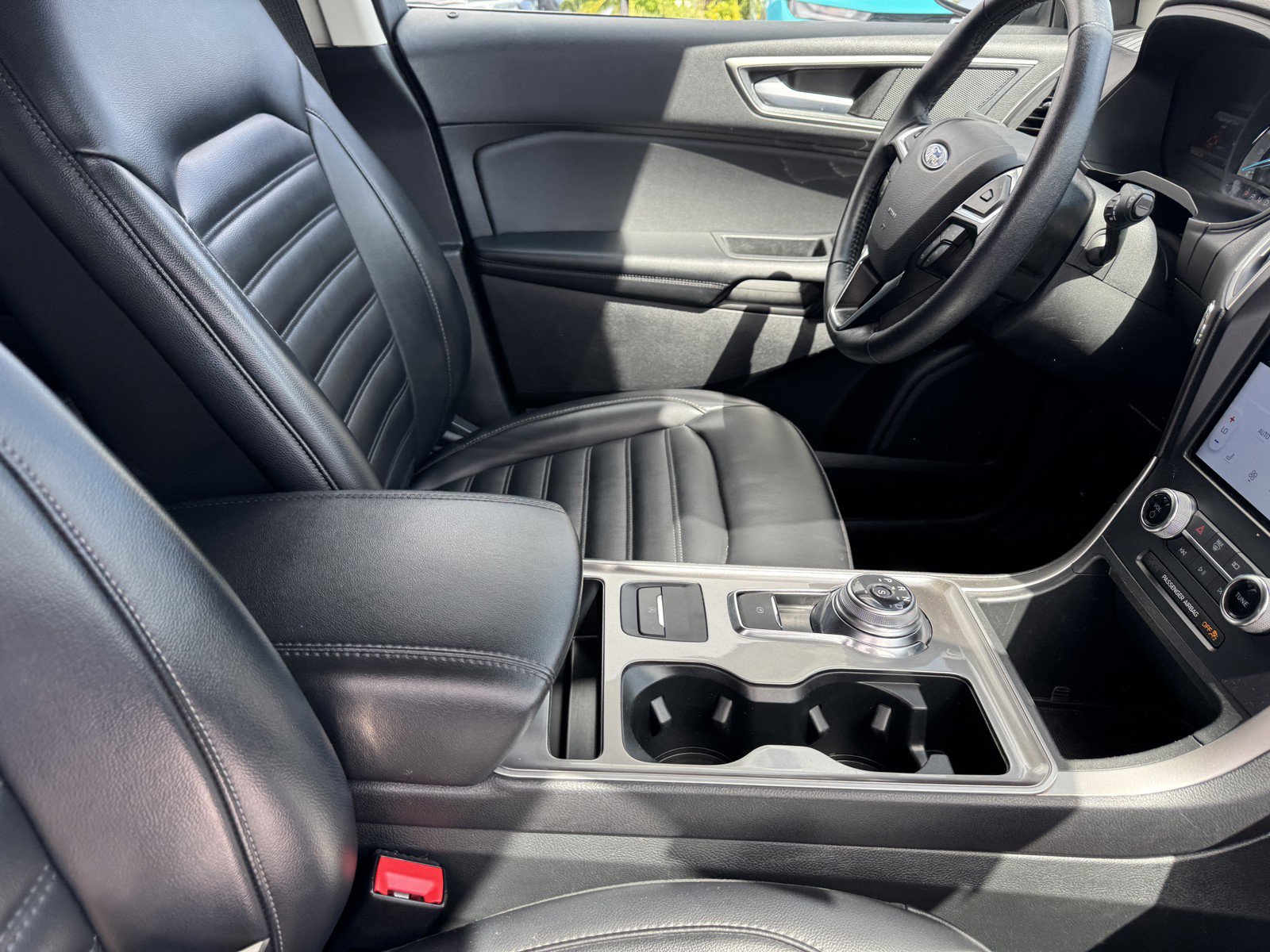 Used 2024 Ford Edge SEL image 8