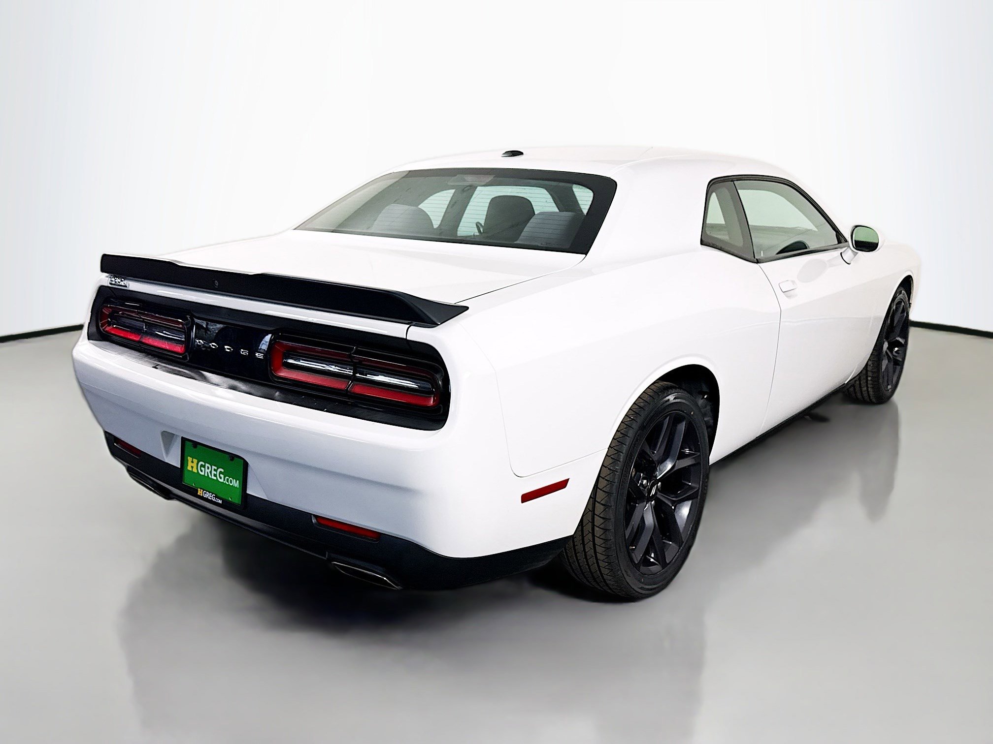 Used 2019 Dodge Challenger SXT w/ Blacktop Package image 10