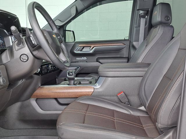 Used 2023 Chevrolet Silverado 1500 High Country w/ Z71 Off-Road Package AWD/4WD image 23