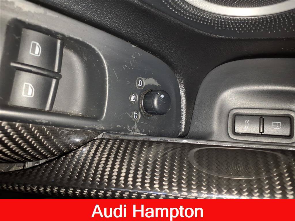 Used 2011 Audi R8 V10 AWD/4WD image 17