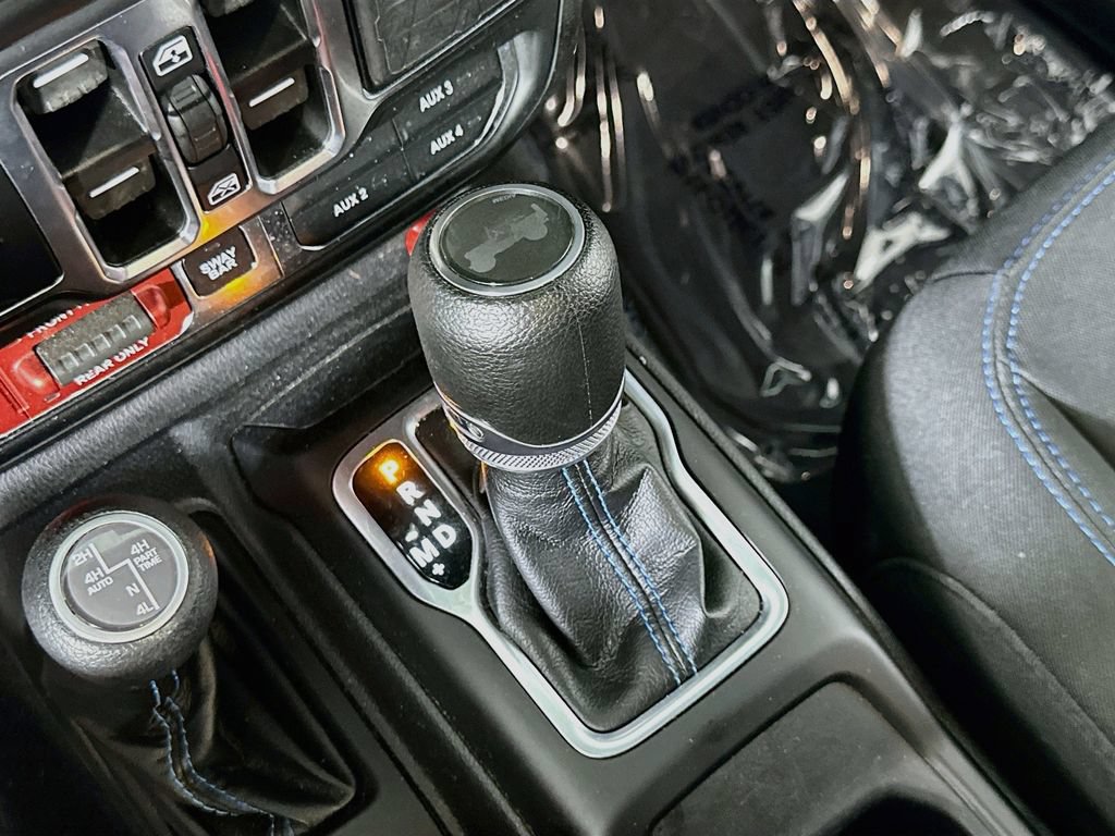 Used 2023 Jeep Wrangler Unlimited Rubicon 4xe AWD/4WD image 33