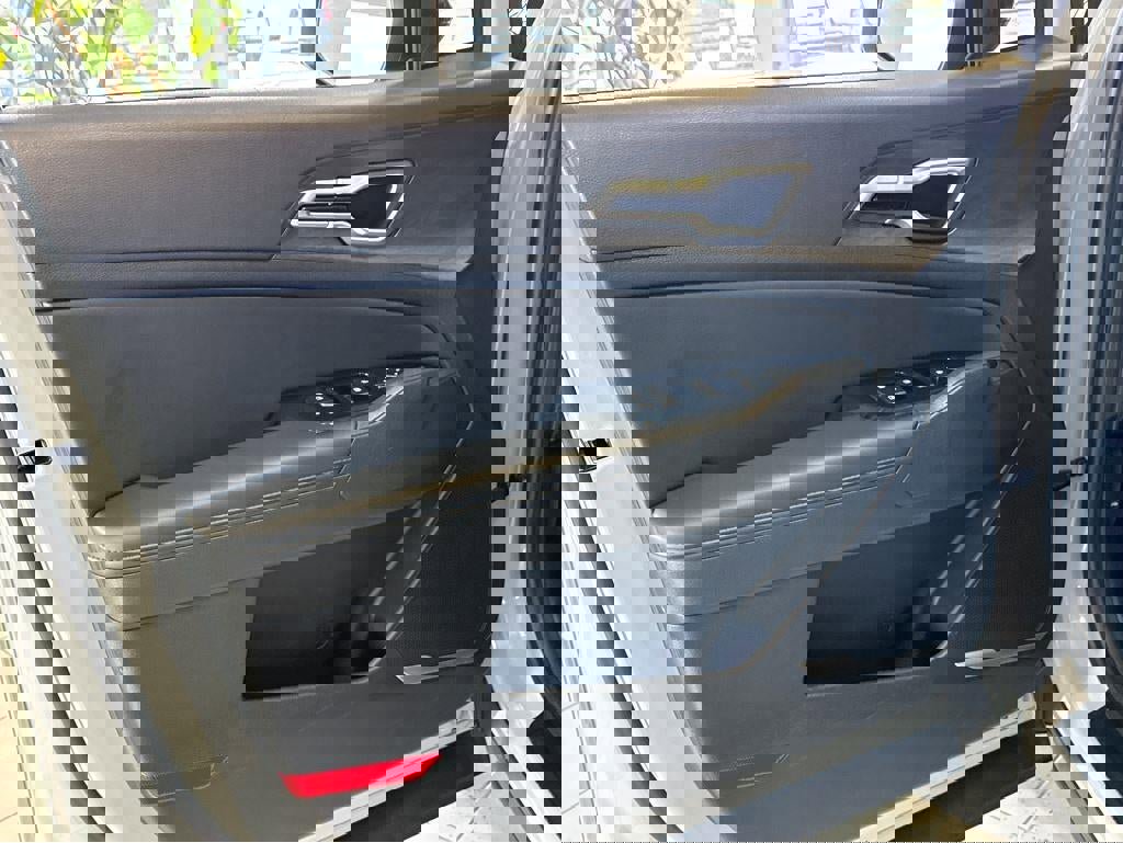 Used 2025 Kia Sportage X-Line w/ Premium Package image 16