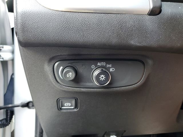 Used 2022 GMC Terrain SLE w/ Driver Convenience Package FWD image 29