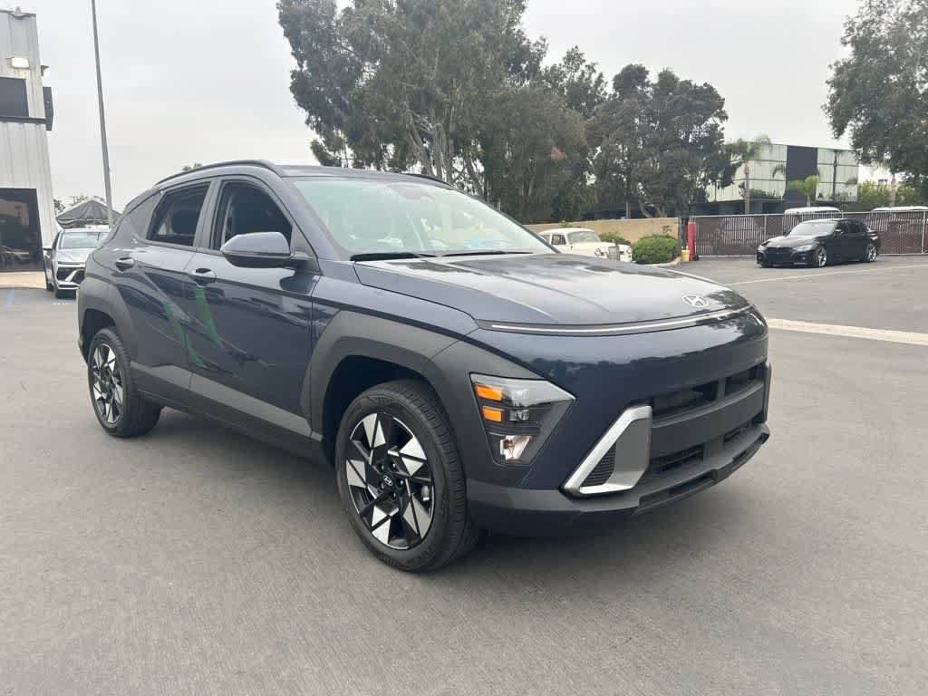 Certified 2025 Hyundai Kona SEL AWD/4WD image 2