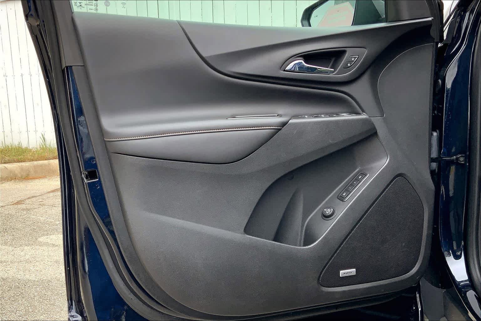 Used 2021 Chevrolet Equinox Premier FWD image 22