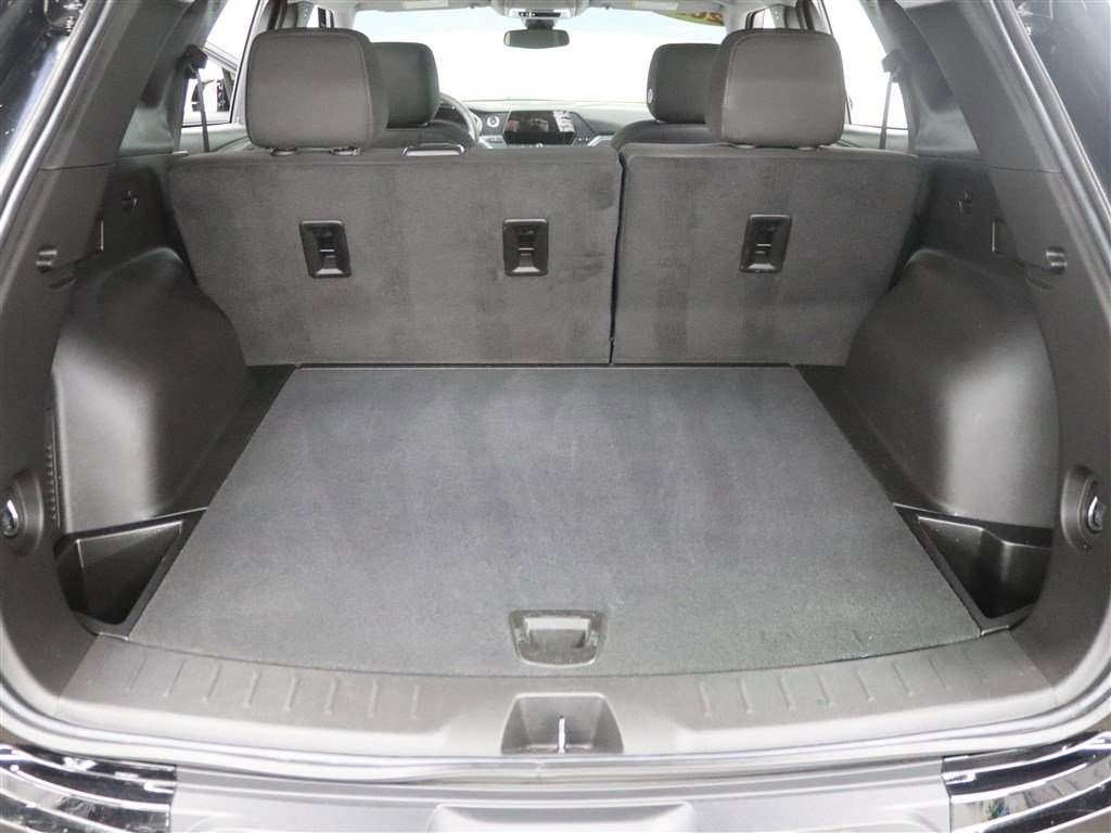 Used 2022 Chevrolet Blazer LT w/ Midnight/Sport Edition image 6