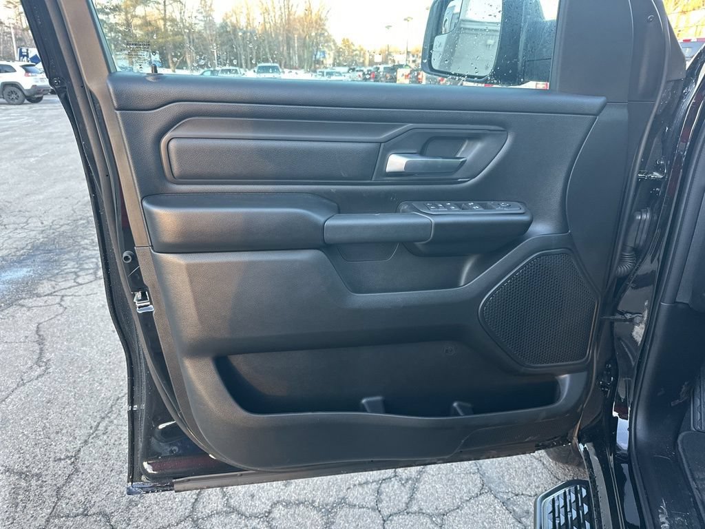New 2026 RAM 1500 Express AWD/4WD image 12