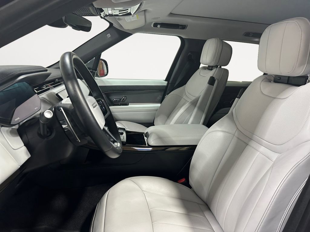 Used 2023 Land Rover Range Rover Sport SE image 9