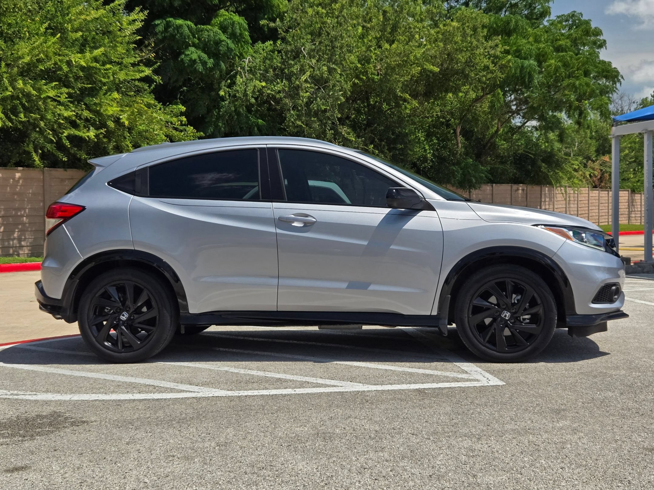 Used 2022 Honda HR-V Sport image 2
